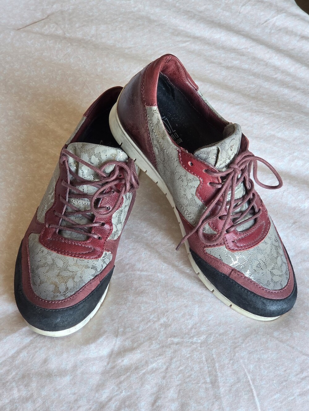 ​Miz Mooz Burgandy + Metallic Lace Rose Gold Rare Sneakers Wine Sz EU 40 9/9.5 ✨